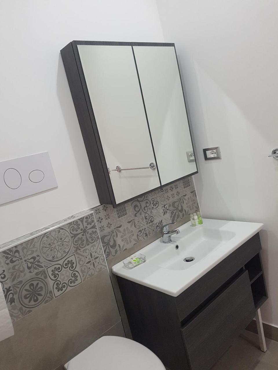 B&B Isola Bella Palermo Bagian luar foto